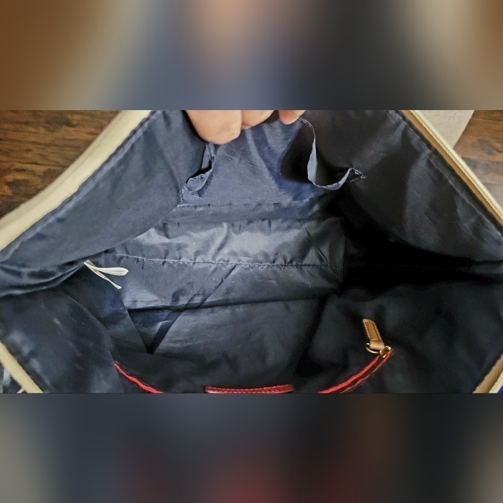 Tommy Hilfiger Large Logo Purse Beige Gold Accents Tote Handbag. - Picture 9 of 10